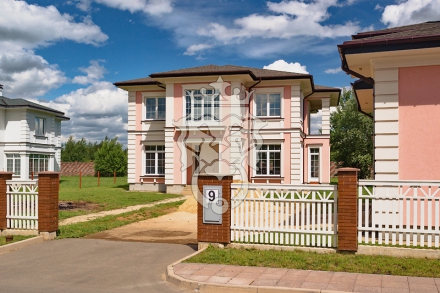  Московская область, Одинцовский район, Коттеджный посёлок Успенка 21 title= Московская область, Одинцовский район, Коттеджный посёлок Успенка 21